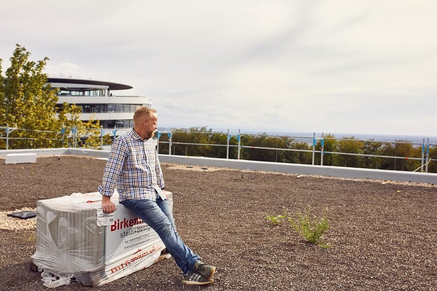 Klaus Marquardt auf einer Baustelle